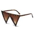 Occhiali da sole oversize triangolari con motivo tartarugato e lenti sfumate marroni - Montatura Leopardata / Lenti Tè