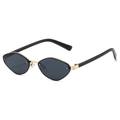 Retro geometrische schwarze Sonnenbrille mit Goldkettendetail und dunklen Gläsern - Goldrahmen Schwarzgrau