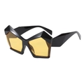 Gafas de sol poligonales de gran tamaño con montura negra y lentes amarillas - Montura Negra Lentes Amarillas