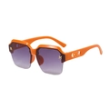 Modische Halbrand-Sonnenbrille in Orange mit lila Verlaufsgläsern und H-Detail-Design - Oranger Rahmen Verlaufsgraue Gläser
