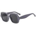 Occhiali da sole vintage oversize con montatura grigio-viola e lenti grigio scuro - Occhiali da sole / Montatura Grigia / Lenti Nero Grigio