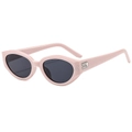 Gafas de sol ojo de gato rosa pálido con cristales oscuros y adornos plateados - Montura Rosa Lente Gris Oscuro