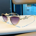 Lunettes de soleil en cœur avec verres dégradés violets et monture dorée en strass - Gris Dégradé