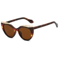 Gafas de sol ojo de gato en carey con adornos metálicos dorados y lentes color marrón - Montura de Carey Lente Té