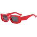 Gafas de sol retro con montura cuadrada roja gruesa y lentes oscuros en blanco - Montura Roja Lente Gris Oscuro