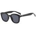Lunettes de soleil carrées noires classiques avec logo STE blanc et verres foncés - Monture Noire Verres Noir Gris