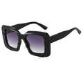 Occhiali da sole oversize quadrati con montatura geometrica nera e lenti viola sfumate - Montatura Nera Lente Grigia Sfumata