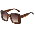 Retro oversized square sunglasses in tortoiseshell pattern with brown gradient lenses - Leopard Frame / Tea Lens