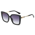 Lunettes de soleil carrées œil de chat, monture noire et verres dégradés violets élégants - Monture Noire Verre Gris Dégradé
