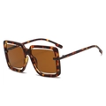 Retro oversized square sunglasses with tortoiseshell frame and dark brown lenses - Tortoiseshell Frame Tea Lens