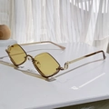 Fashionable rhombus sunglasses with light yellow lenses and brown rhinestone trim - Transparent Yellow