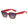 Retro-Cat-Eye-Sonnenbrille mit Tortoise-Rahmen, roten Bügeln und lila Verlaufsgläsern - Rot Leopard Rahmen Lila Gläser