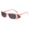 Lunettes de soleil roses rectangulaires avec design à fenêtre latérale et verres gris - Monture Rose Verres Gris Foncé