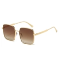 Fashionable square sunglasses with gold metal temples and brown gradient lenses - Gold Frame Tea Lens
