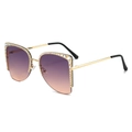 Lunettes de soleil œil-de-chat en métal doré avec strass et verres dégradés violets - Monture Dorée Verres Gris Rose