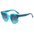 Occhiali da sole a fiore blu per bambini con lenti grigie sfumate e montatura a onda - Standard / Standard (IVA 13% inclusa) Montatura blu / Lenti doppio grigio