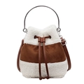 Sac seau chic en fausse fourrure blanche et daim marron avec poignée en métal argenté - Kaki