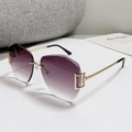 Fashionable rimless square sunglasses with gradient purple lenses and gold metal temples - Gradient Grey
