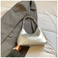 Bolso de hombro media luna plateado mate con textura metálica y letras de moda chic - Sin colgante / Plateado