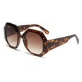 Fashionable oversized octagonal tortoiseshell sunglasses with brown gradient lenses - Leopard Frame Gradient Tea Lens