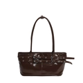 Dunkelbraune Schultertasche aus glänzendem Lackleder mit Schnallendetails im Y2K-Stil - Braun