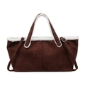 Borsa tote in finta pelle scamosciata marrone con bordo in peluche bianco e tracolla - Marrone
