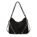 Borsa tote in camoscio nero con cerniere decorative e finiture metalliche argentate - Nero Versatile