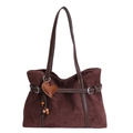 Borsa tote in camoscio marrone scuro con cinturini in pelle e ciondolo a cuore - Con Ciondolo / caffè