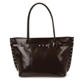 Borsa tote in pelle cerata marrone scuro con borchie argentate e doppie tracolle sottili - caffè