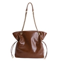 Borsa tote marrone scuro in ecopelle con chiusura a coulisse e catena dorata - Marrone