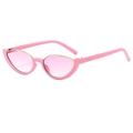 Lunettes de soleil œil de chat modernes avec monture rose et bordure dorée sur fond blanc - Monture Rose Lentille Rose Dégradé