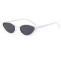 Occhiali da sole cat-eye bianchi con bordo dorato e lenti grigio scuro trendy - Montatura Bianca Lente Grigio Scuro
