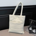 Bolso tote acolchado blanco crema con diseño acolchado y bolsillo frontal exterior - Talla única / Blanco