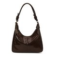 Bolso hobo de charol marrón oscuro con diseño vintage y nudo decorativo en la correa - Con Colgante / Marrón