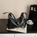 Borsa hobo classica in pelle PU nera con trama a pieghe e tracolla regolabile elegante - Nero