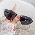Lunettes de soleil œil de chat sans monture avec cristaux lettre F et monture dorée - Monture Or Noir Gris