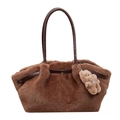 Bolso de mano de felpa marrón con textura de piel sintética y colgante de osito - Con Colgante / Marrón