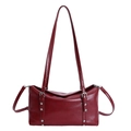 Borsa a spalla rossa retrò in pelle sintetica con fibbie in metallo argento e rivetti - Rosso