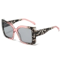 Occhiali da sole quadrati oversize con montatura tartarugata e rosa e lenti grigie - Montatura Stampa Leopardata Rosa Lenti Grigie