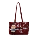Burgundy pleated tote bag with glossy finish and cute plush bear charm decoration - With Pendant / Burgundy