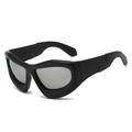 Gafas de sol Y2K futuristas en negro mate con lentes plateadas en vista 3/4 - Montura Negro Mate Lente Espejo Plateado