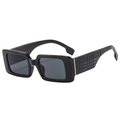 Lunettes de soleil rétro carrées noires avec branches larges et texturées - Monture Noire Verres Noir Gris