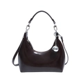 Retro donkerbruine glanzende hobo tas met zilveren bolhanger en een smalle schouderriem - Bruin
