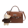 Retro braune Handtasche aus Leder mit niedlichem Bärenanhänger, vielseitige Umhängetasche. - Nur Einzelbeutel / Braun