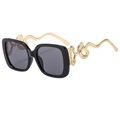 Lunettes de soleil carrées noires avec branches métalliques dorées en forme de serpent - Monture Noir Brillant Verre Gris