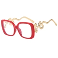 Occhiali rossi quadrati oversize con stanghette in metallo dorato a forma di serpente - Montatura Rossa