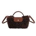 Donkerbruine mini crossbodytas van imitatiebont met lederen bandjes en handvat - 21*4*11 / Bruin