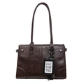 Große dunkelbraune Retro-Tasche mit Vintage-Textur und silbernen Nieten in der Frontansicht - Mit Anhänger / Braun
