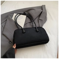 Borsa bowling nera opaca minimalista con manici sottili e dettaglio a sfera - Nero senza Ciondolo