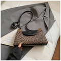 Chic leopard print shoulder bag with black leather flap for 2025 autumn fashion look - Black without Pendant